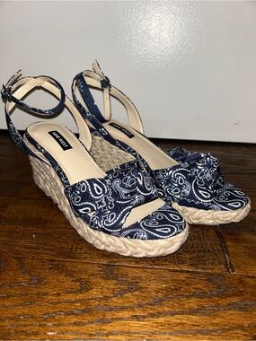 NWOT Nine West Sandals